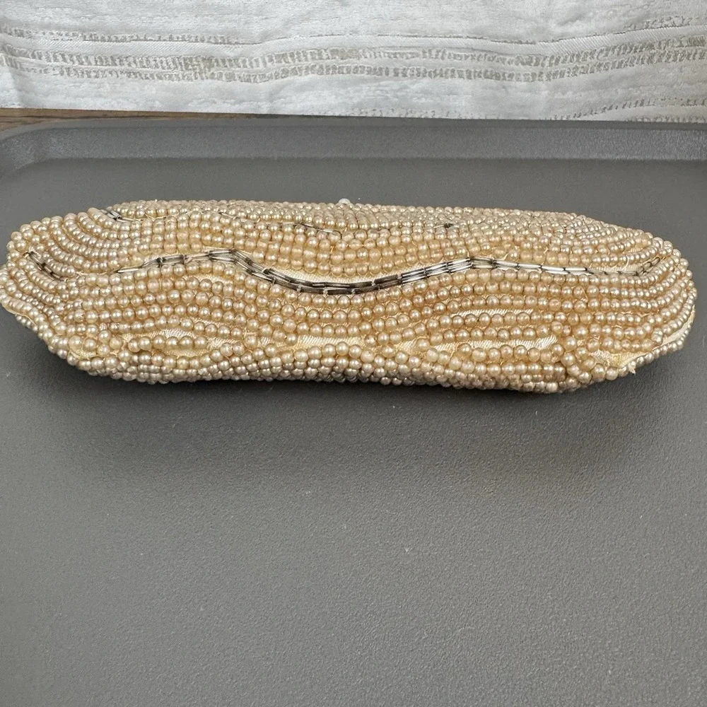 Vintage Beaded Kisslock Clutch‎ Made in Japan Pearl Glass Bead Evening Bag